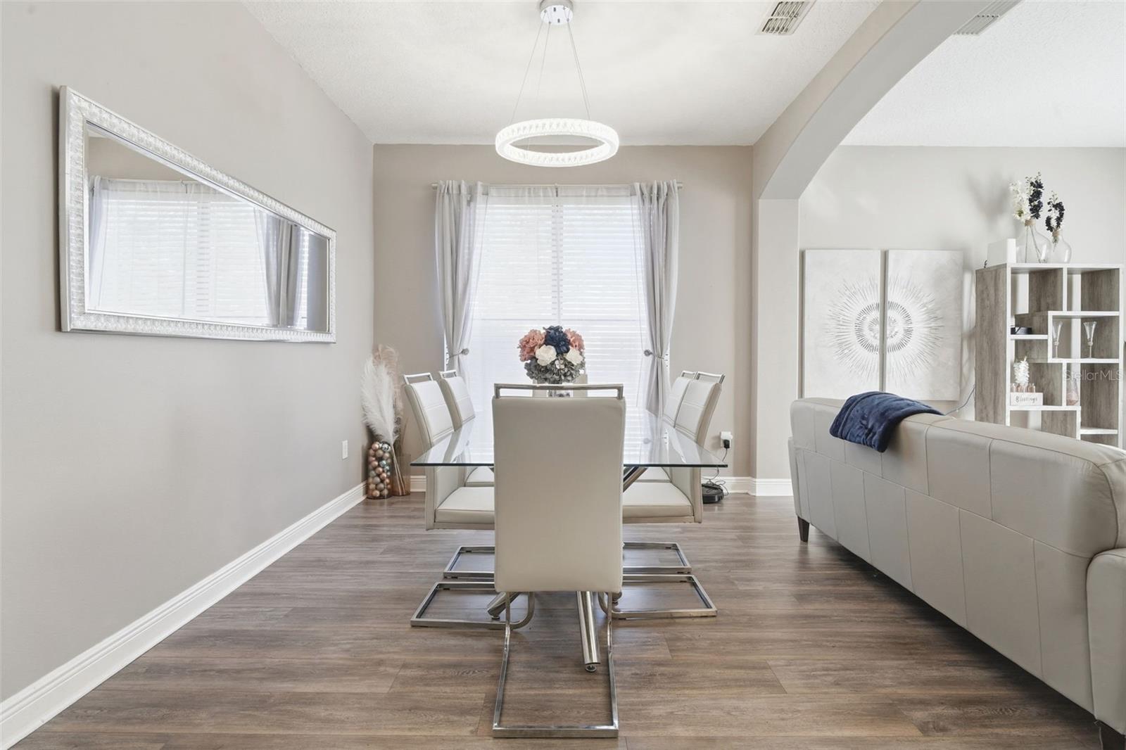 Image 16 of 59 For 119 Elissar Drive