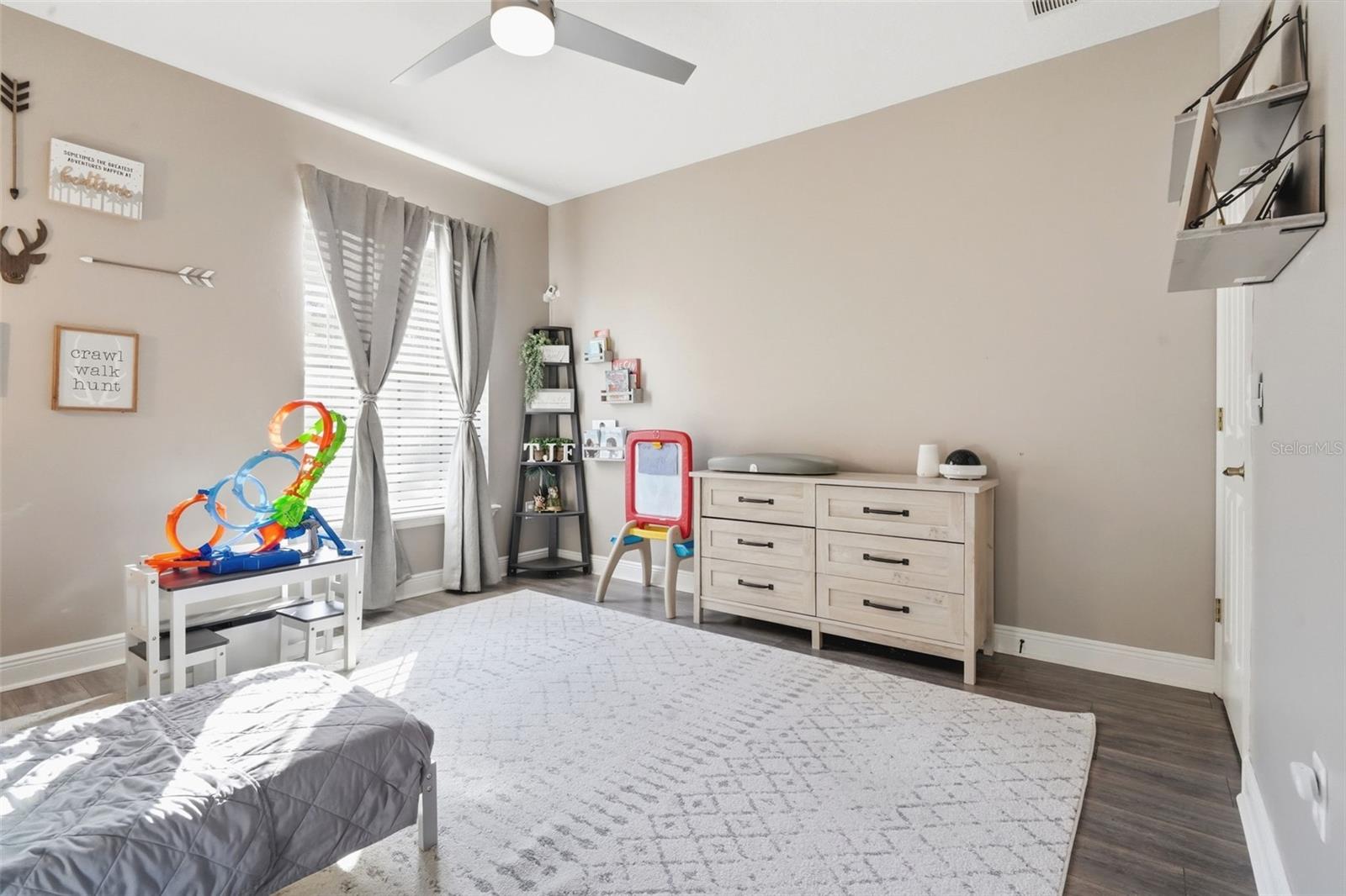 Image 32 of 59 For 119 Elissar Drive