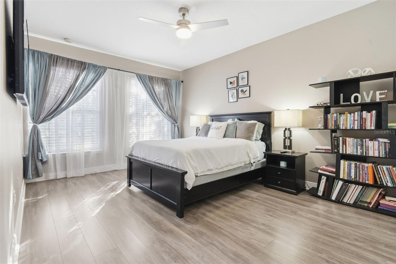 Image 38 of 59 For 119 Elissar Drive