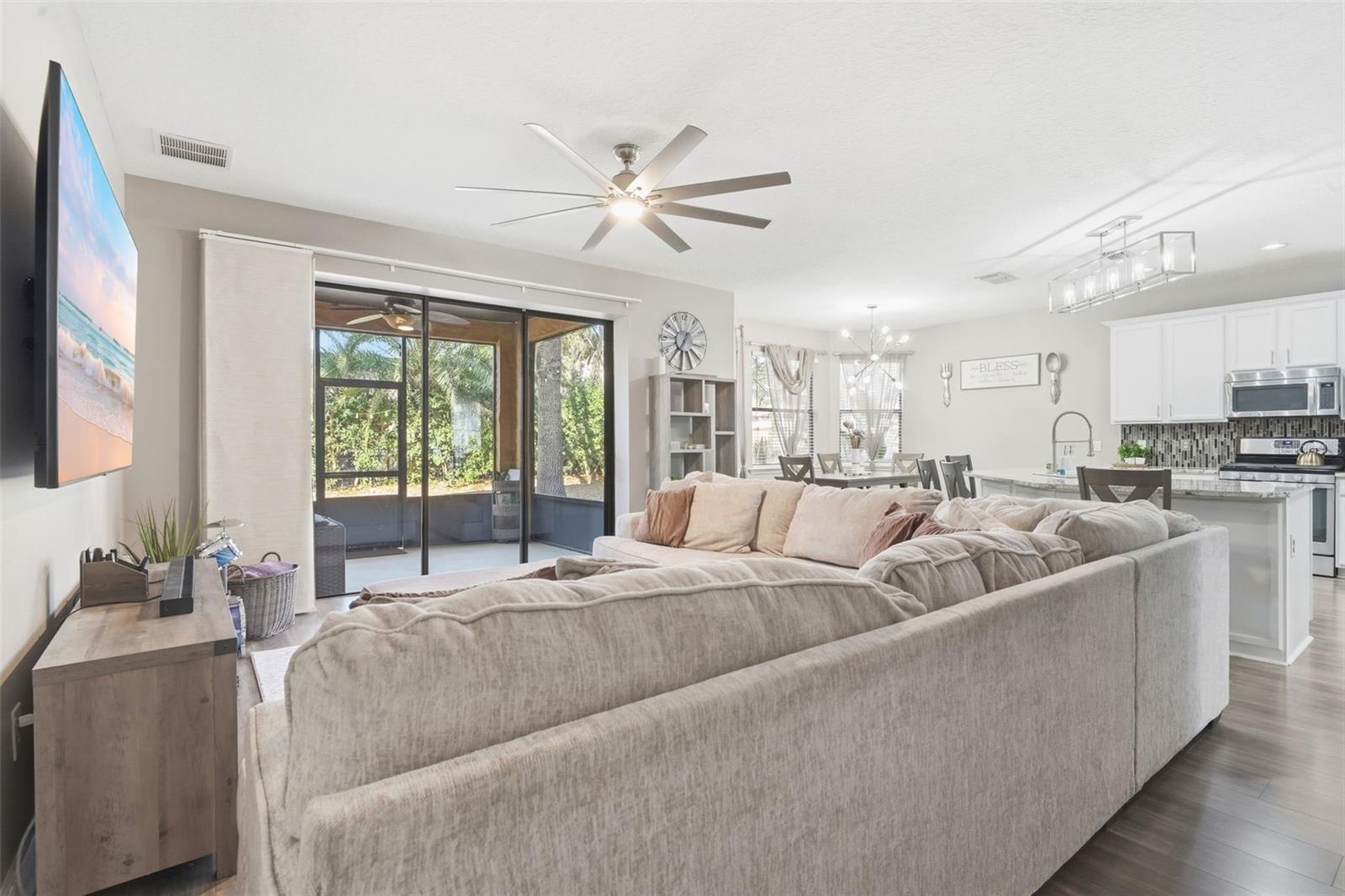 Image 9 of 59 For 119 Elissar Drive