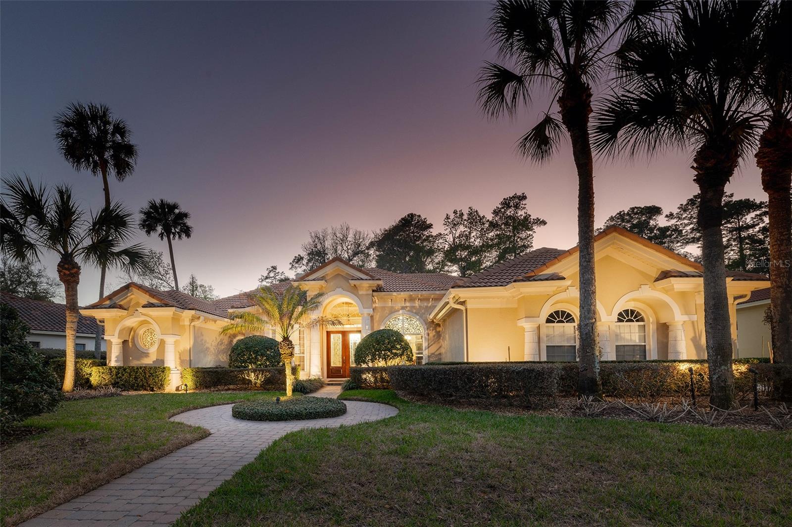 Listing photo id 9 for 5436 Maple Ridge Court