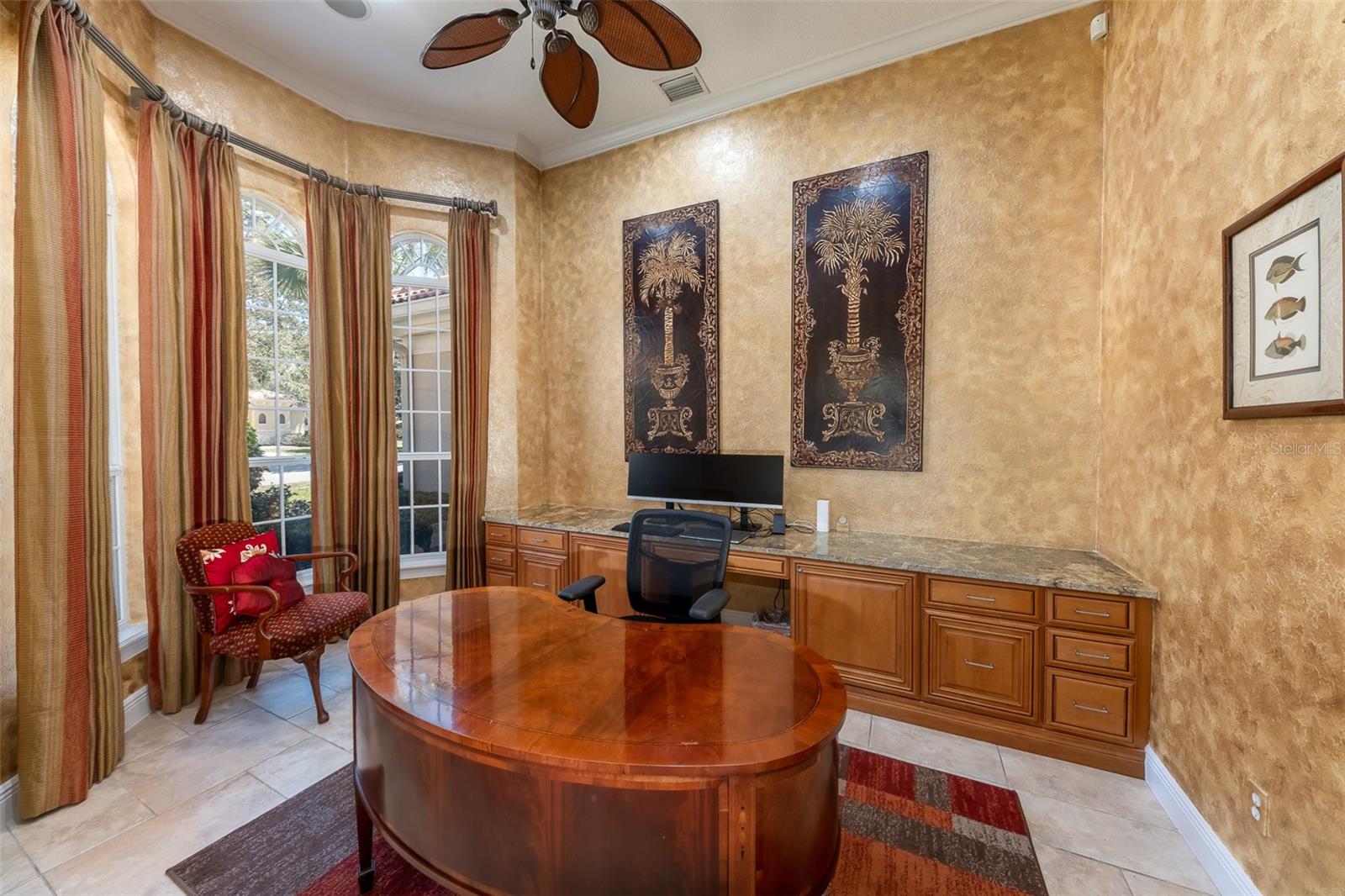 Listing photo id 14 for 5436 Maple Ridge Court