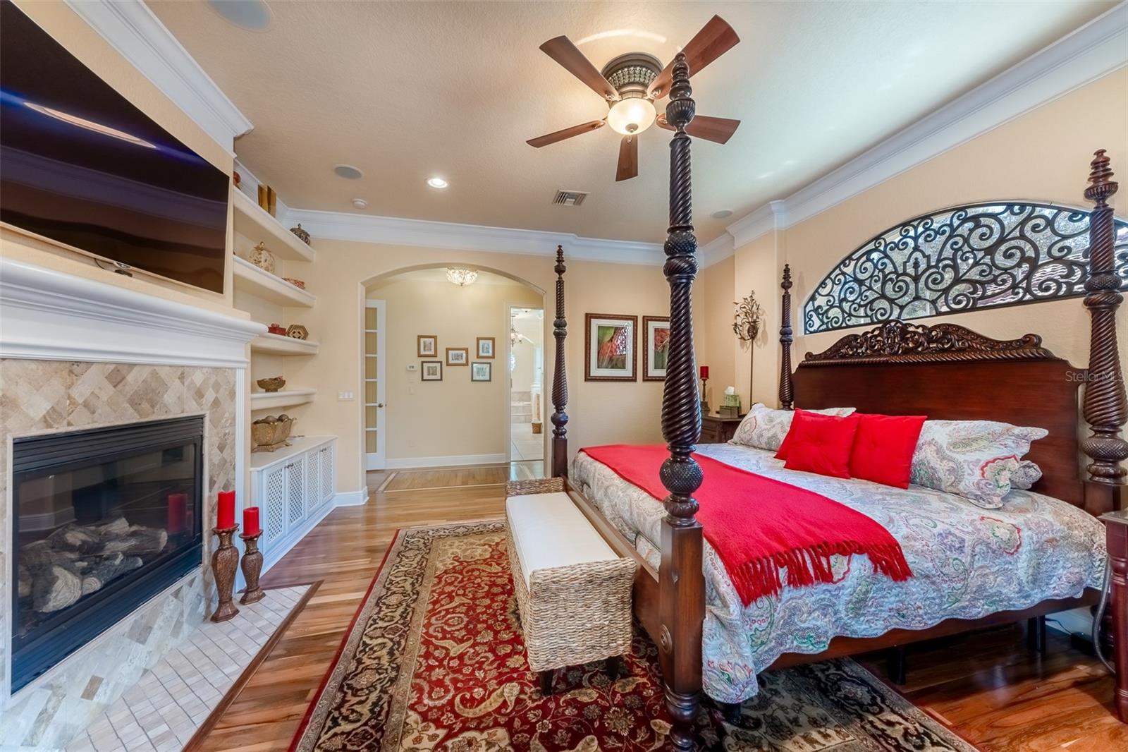 Listing photo id 16 for 5436 Maple Ridge Court