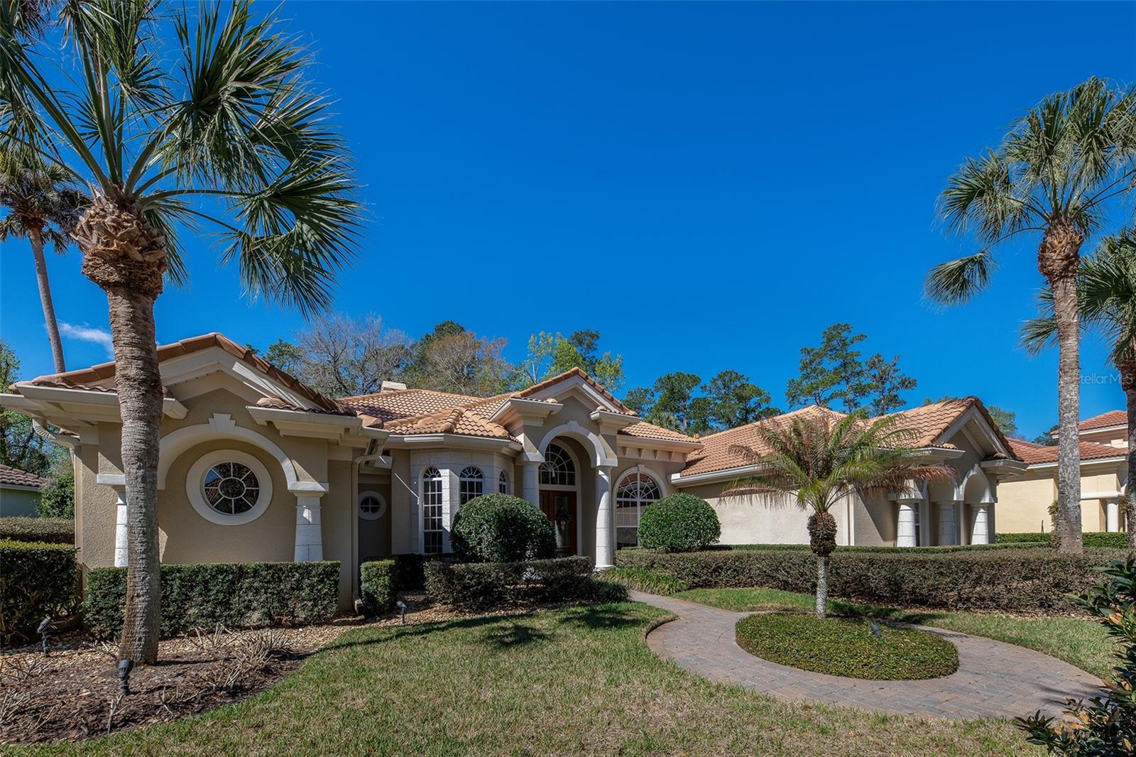 Listing photo id 1 for 5436 Maple Ridge Court