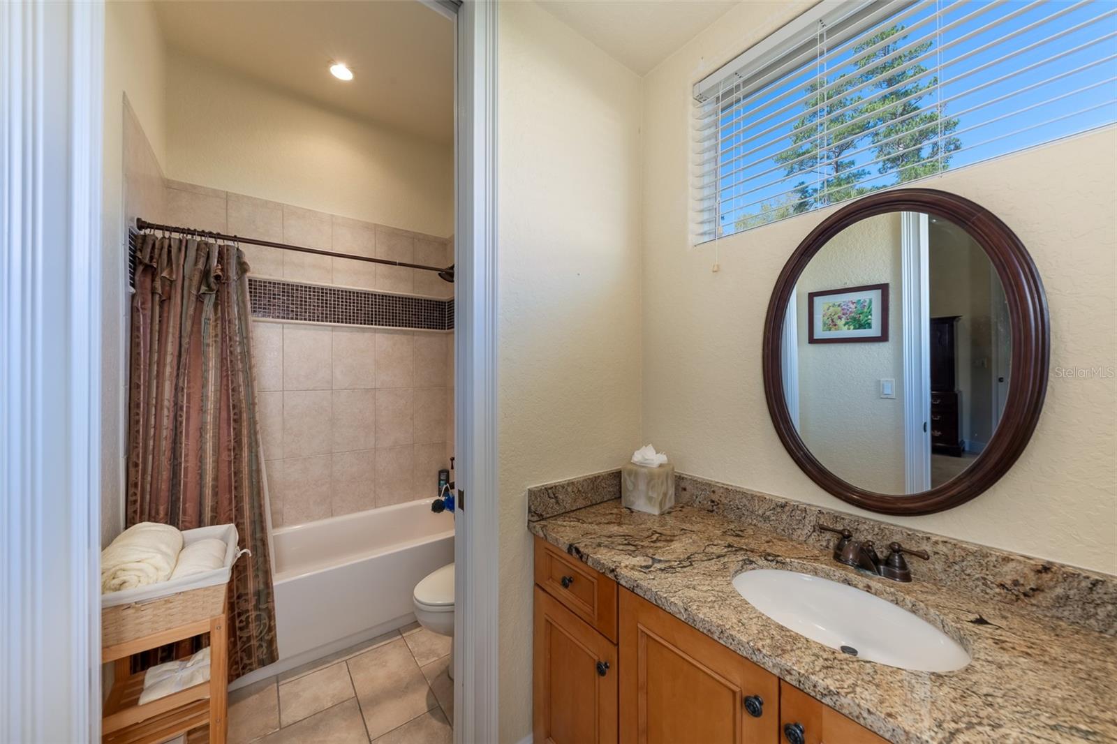 Listing photo id 29 for 5436 Maple Ridge Court