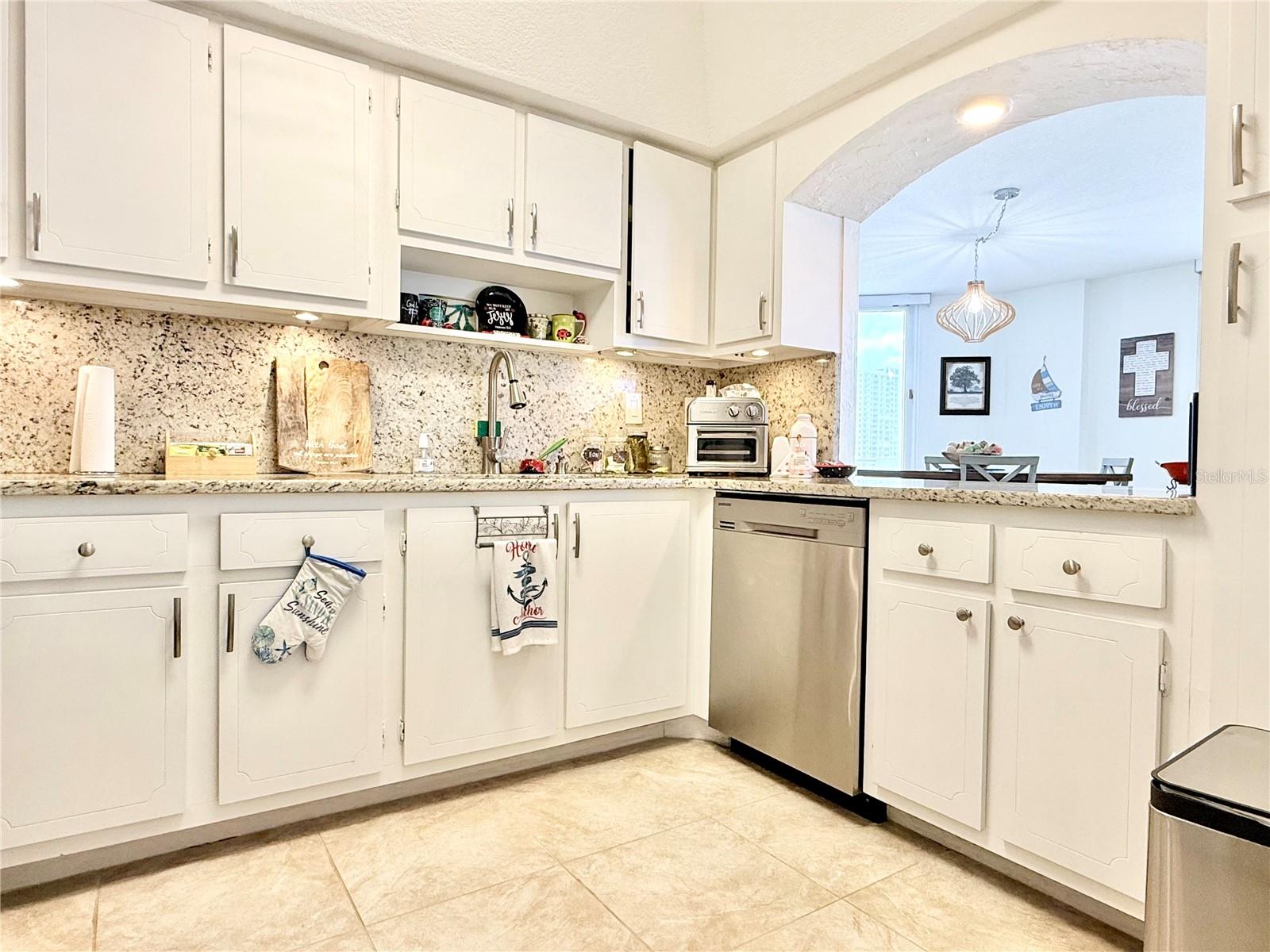 Image 7 of 54 For 3047 Atlantic Avenue 305