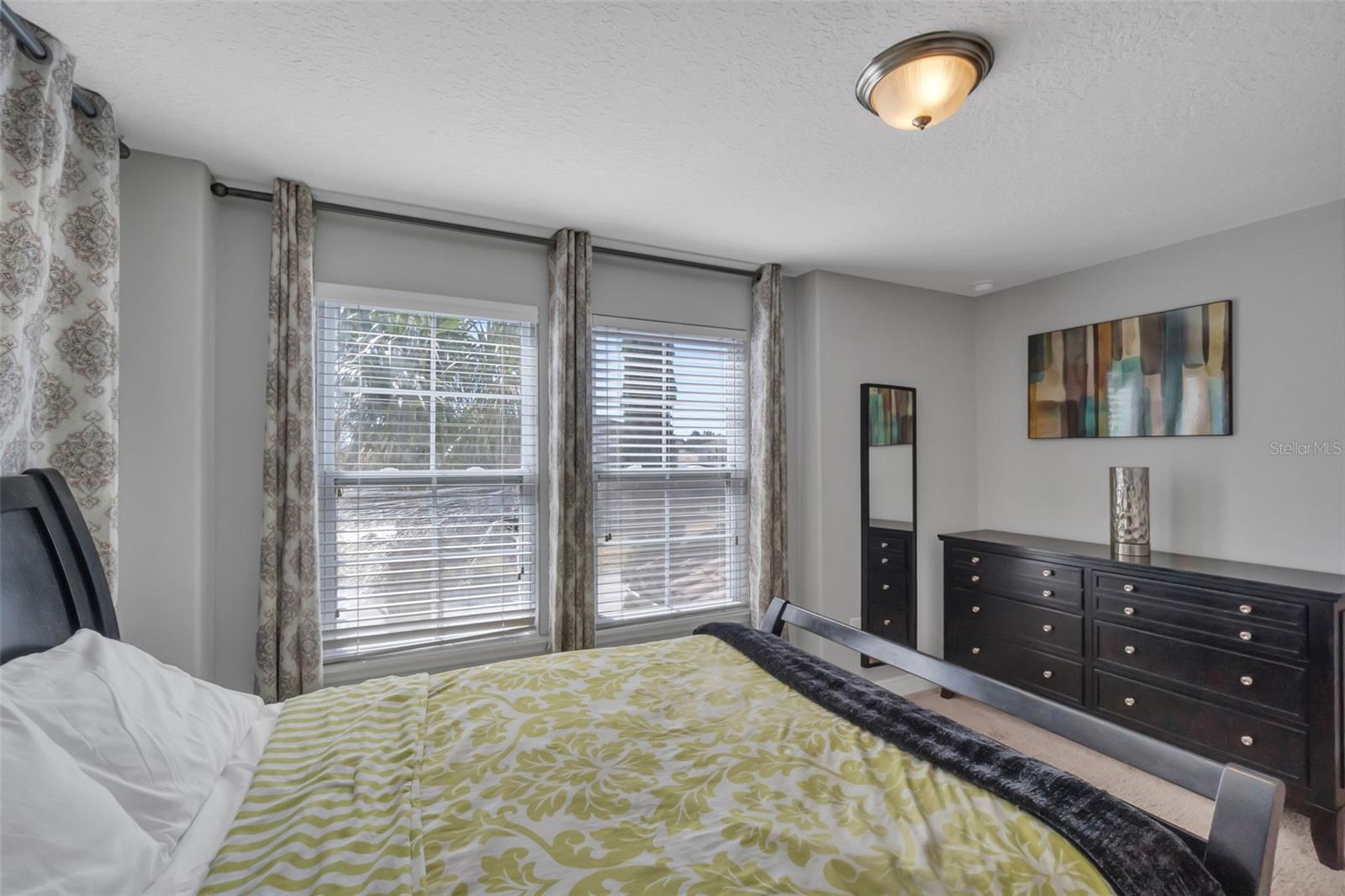 Image 30 of 45 For 4127 Oaktree Drive