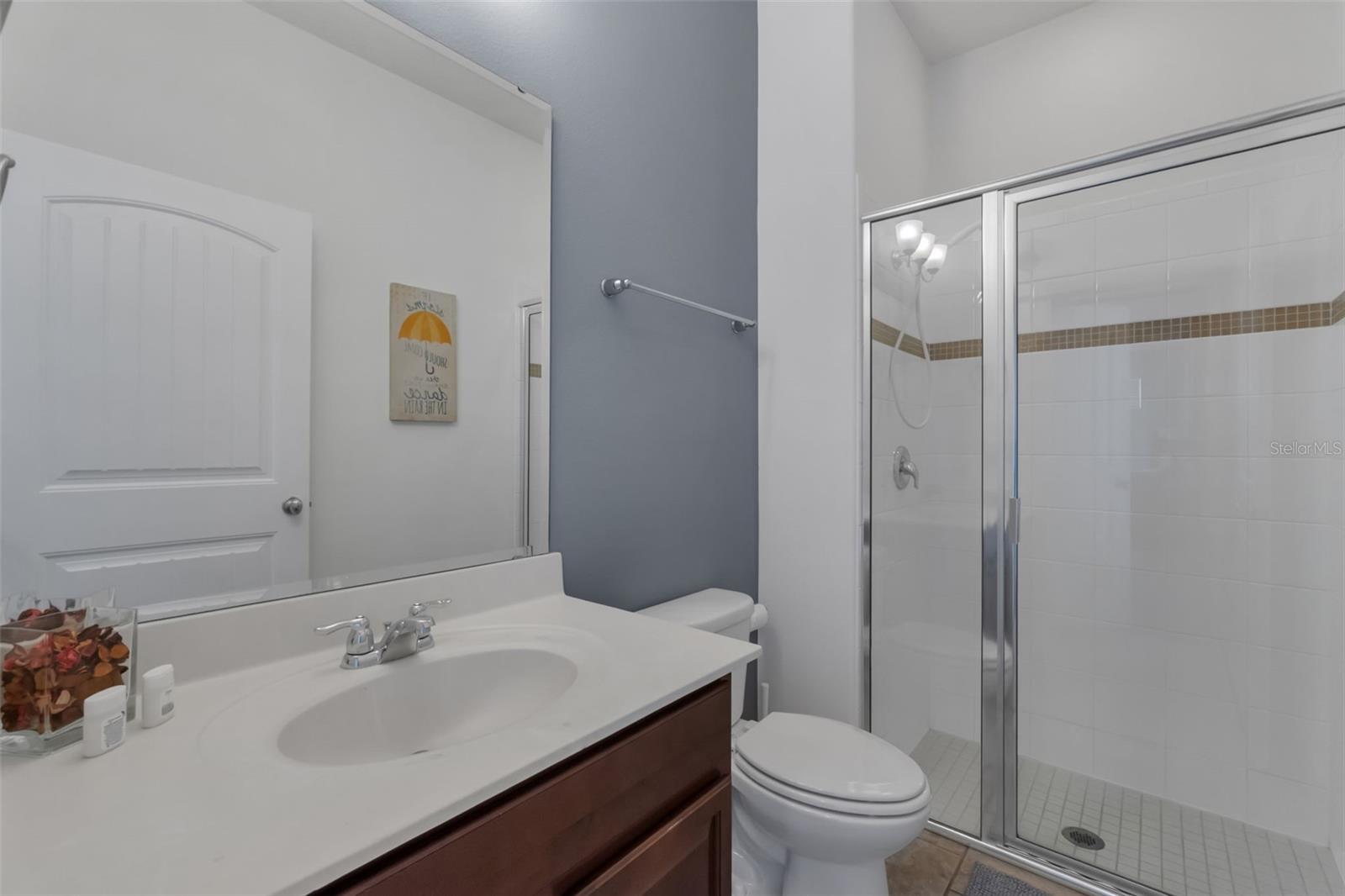 Image 35 of 45 For 4127 Oaktree Drive