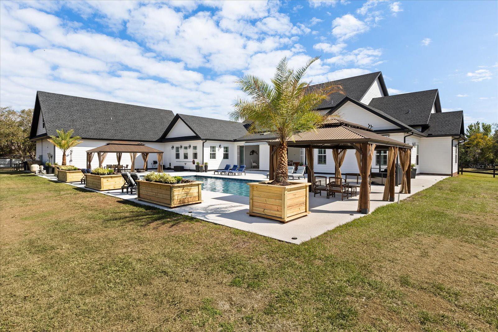 Image 16 of 73 For 4510 Packard Avenue