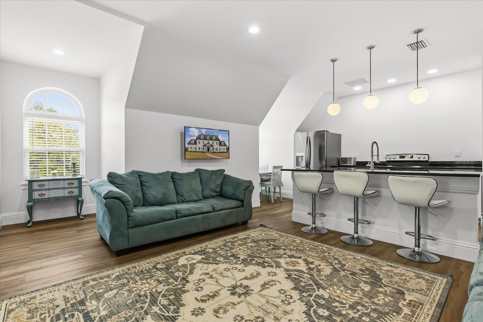 Image 52 of 73 For 4510 Packard Avenue