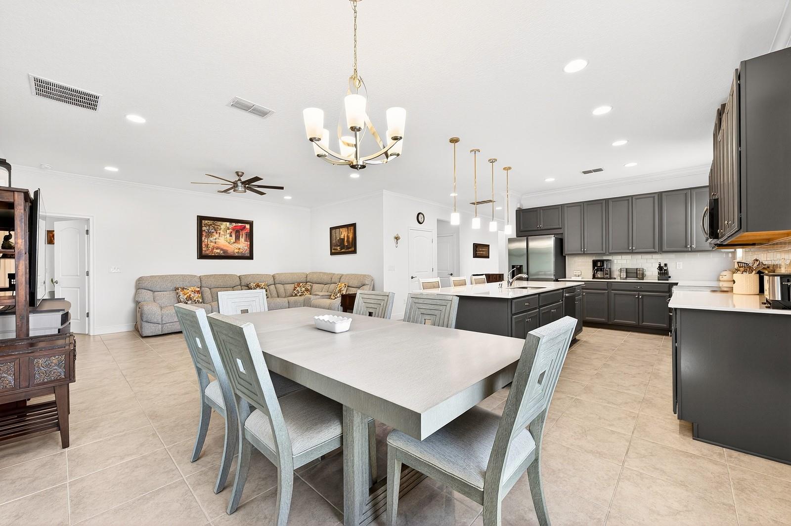 Image 10 of 49 For 7651 Five Oaks Drive