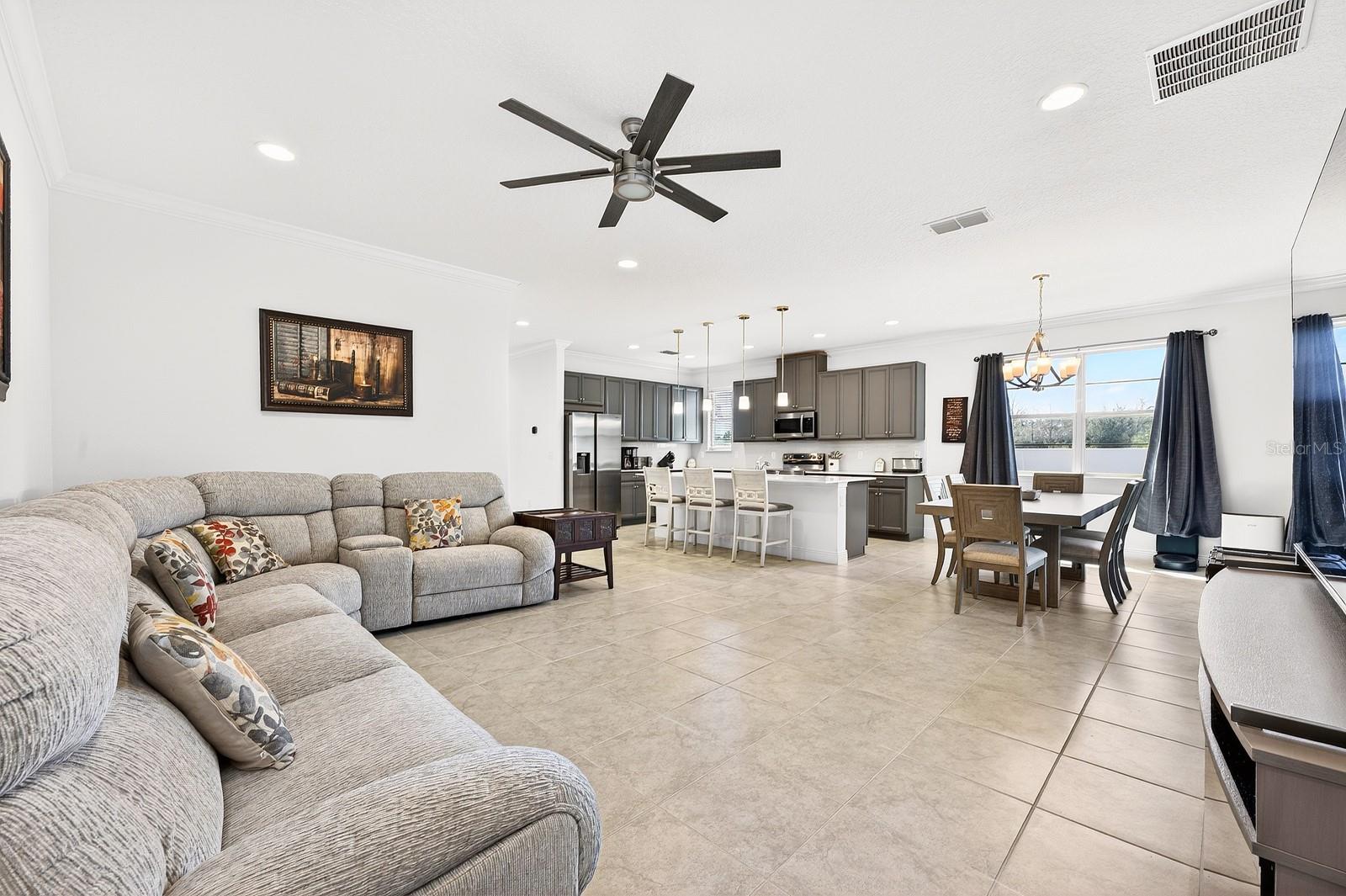 Image 2 of 49 For 7651 Five Oaks Drive