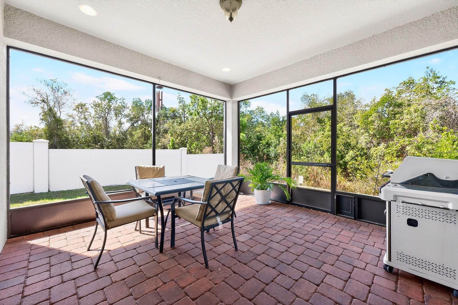 Image 21 of 49 For 7651 Five Oaks Drive