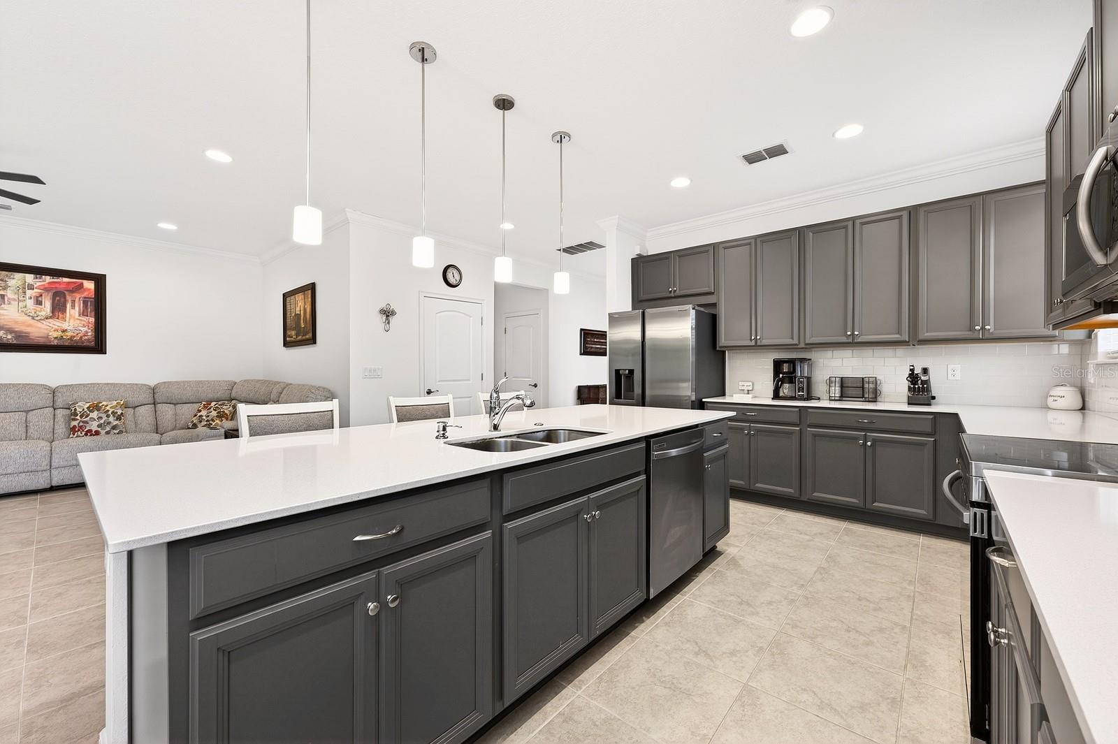 Image 6 of 49 For 7651 Five Oaks Drive