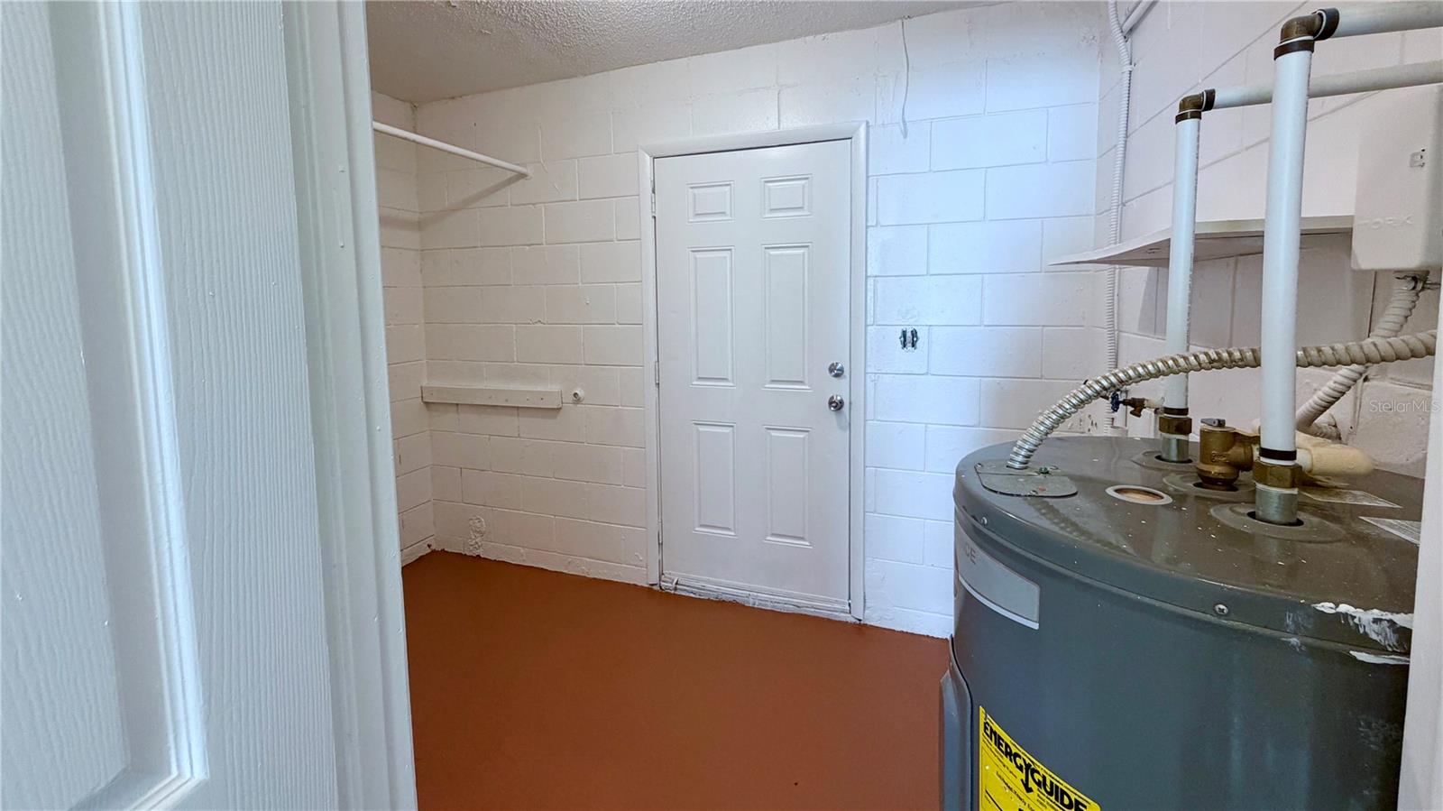 Image 25 of 28 For 1905 Park Manor Drive