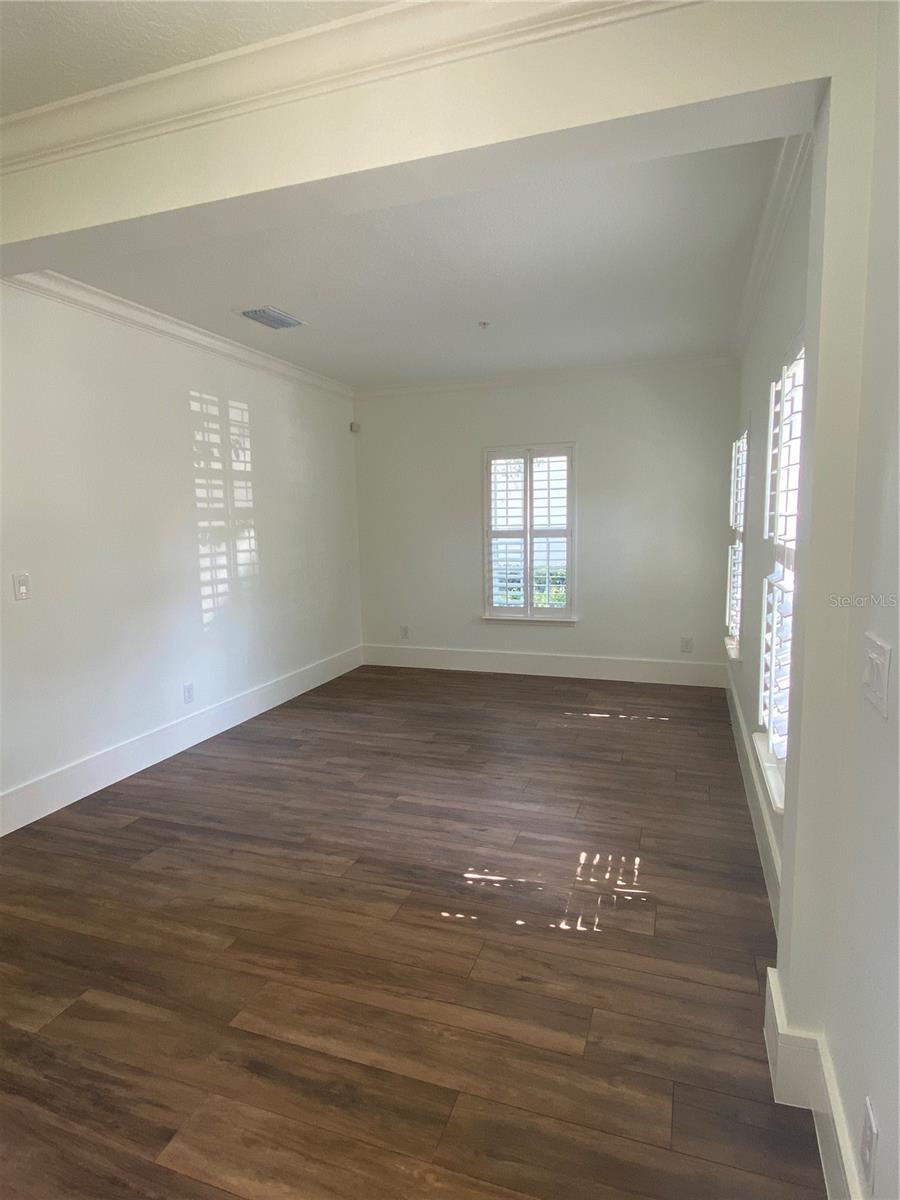 Image 10 of 21 For 2856 Kemper Avenue