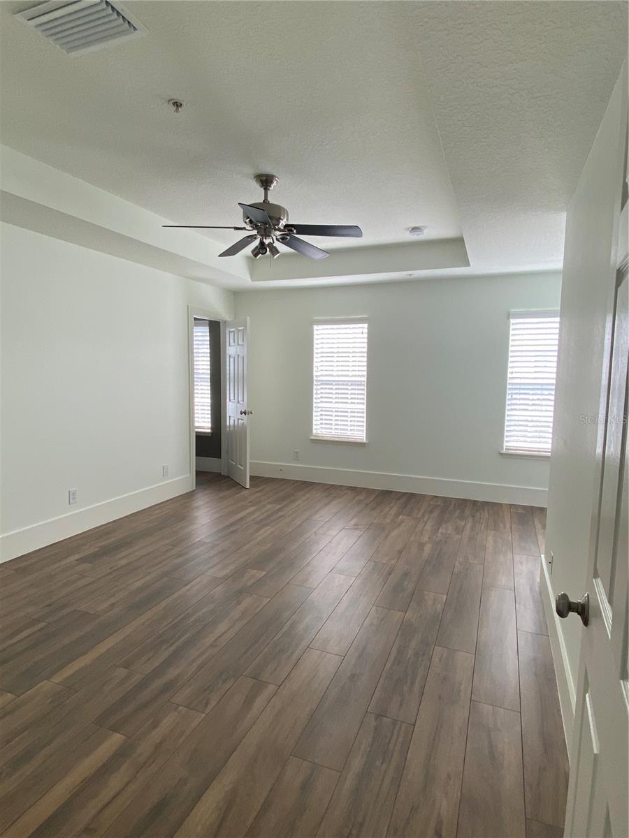 Image 12 of 21 For 2856 Kemper Avenue