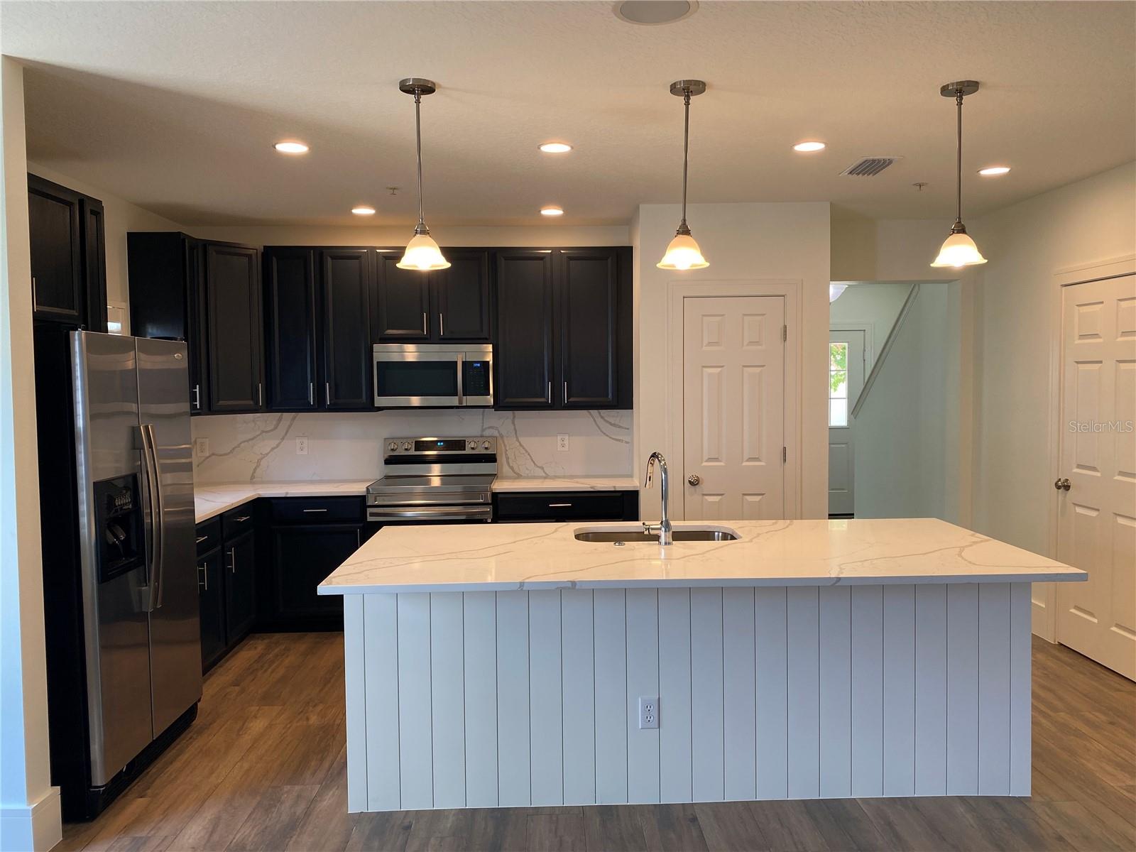 Image 5 of 21 For 2856 Kemper Avenue