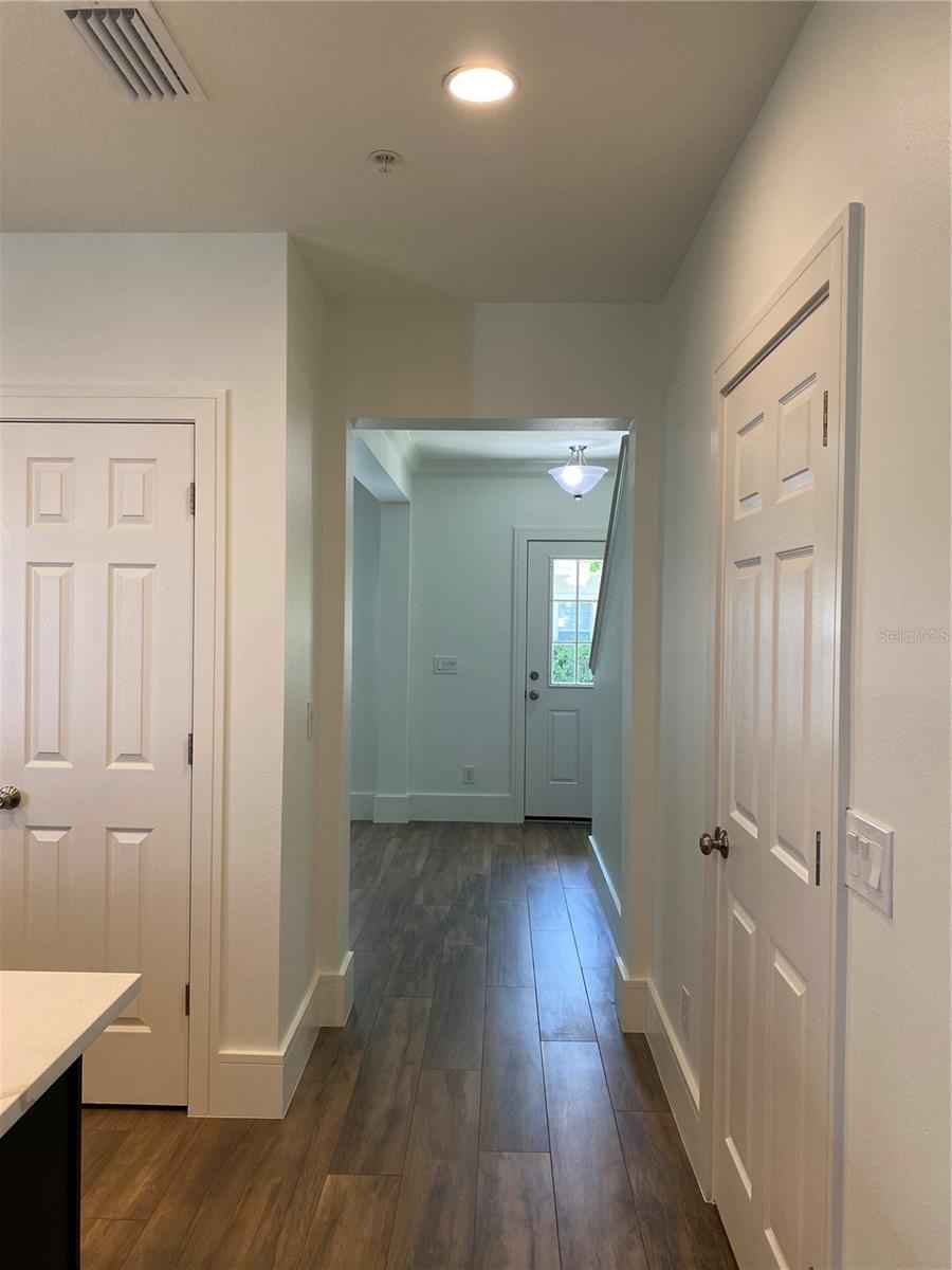 Image 6 of 21 For 2856 Kemper Avenue