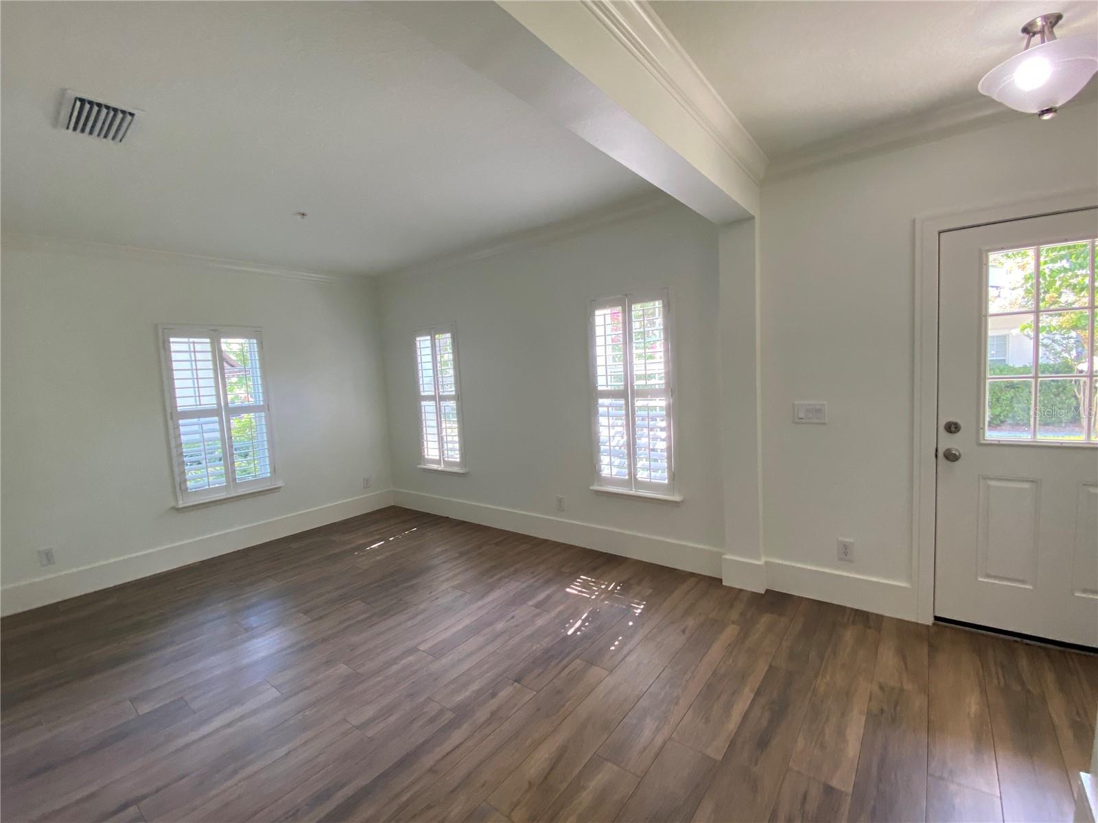 Image 9 of 21 For 2856 Kemper Avenue