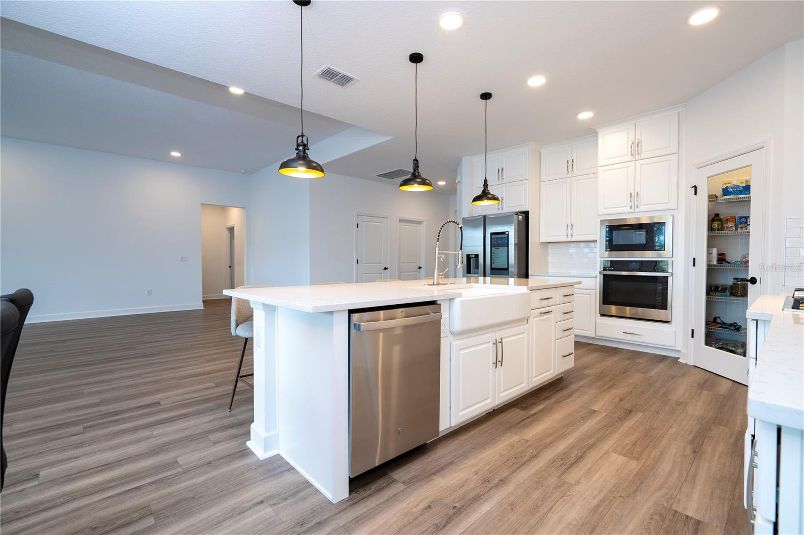 Image 16 of 81 For 734 Creeping Fig Street