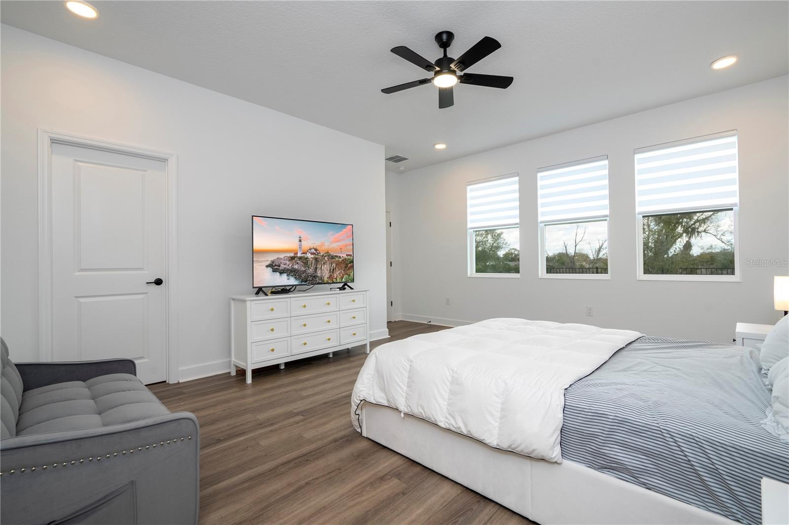 Image 44 of 81 For 734 Creeping Fig Street