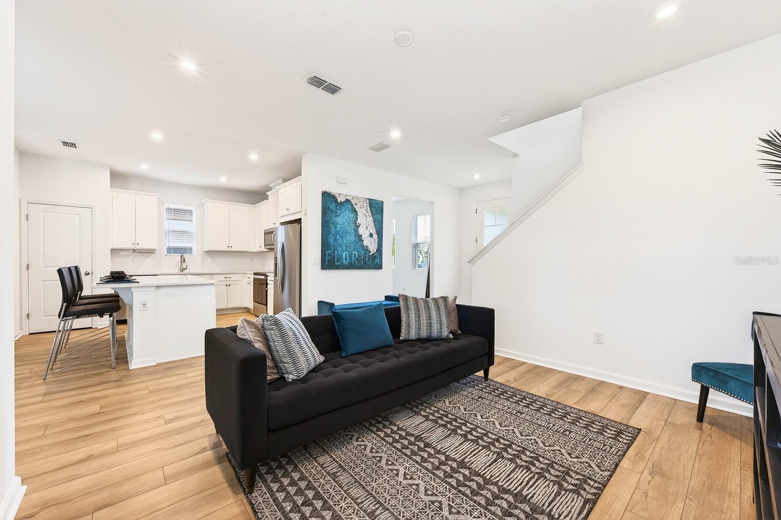 Image 11 of 43 For 11866 Sunsail Avenue