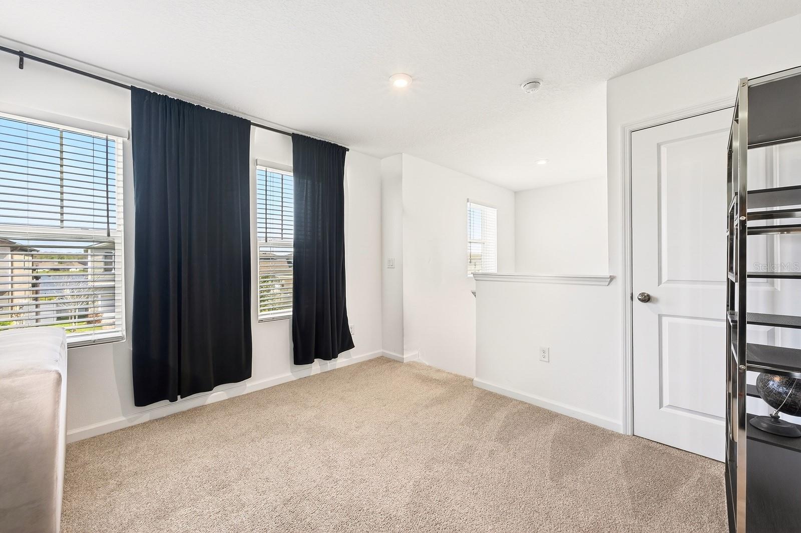 Image 19 of 43 For 11866 Sunsail Avenue