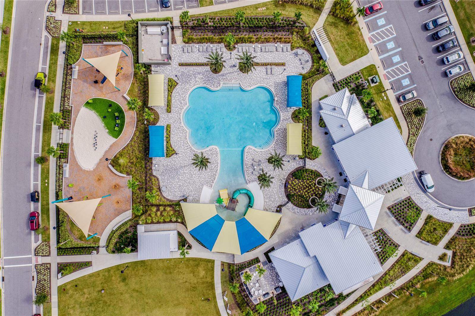 Image 40 of 43 For 11866 Sunsail Avenue