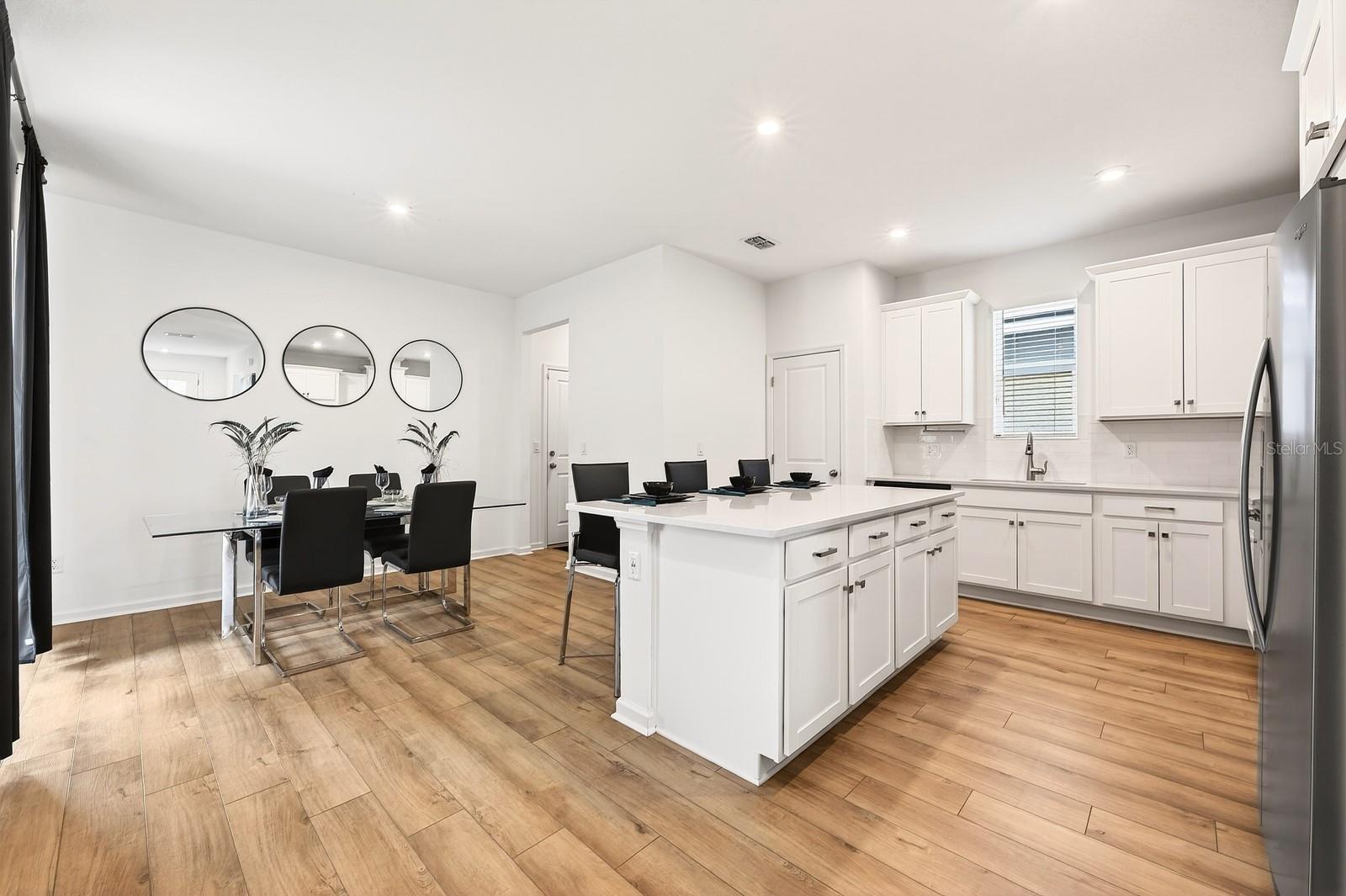 Image 7 of 43 For 11866 Sunsail Avenue