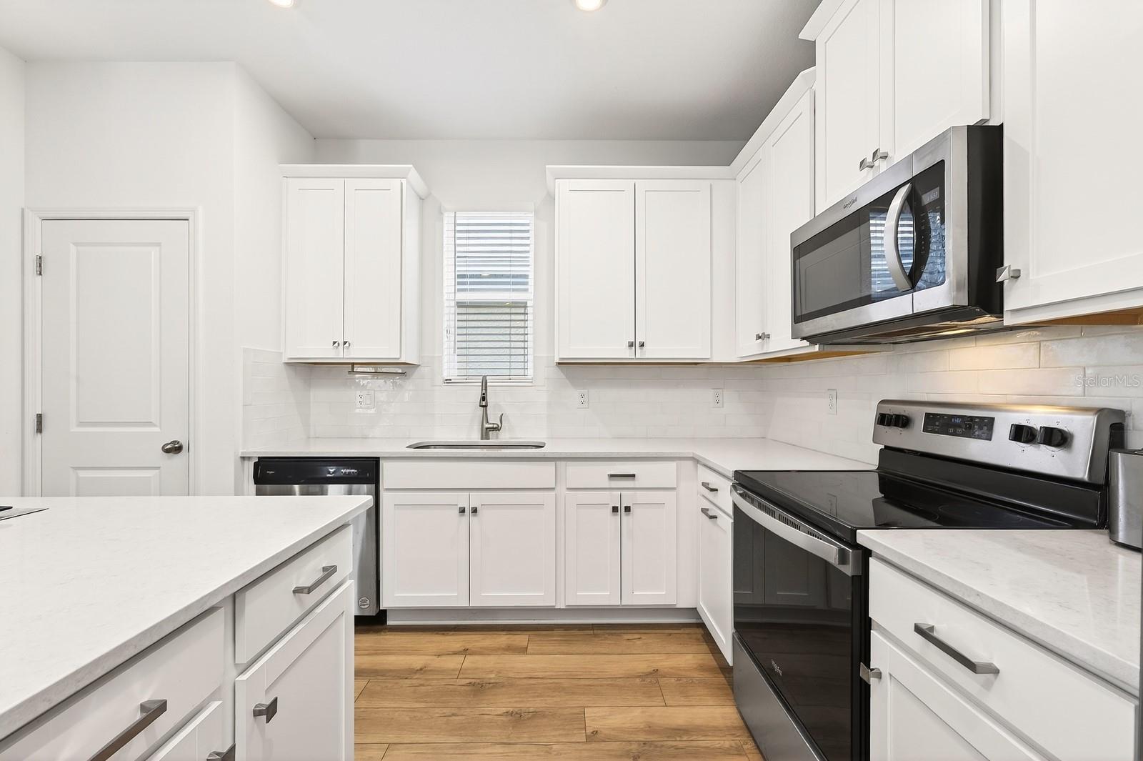 Image 8 of 43 For 11866 Sunsail Avenue