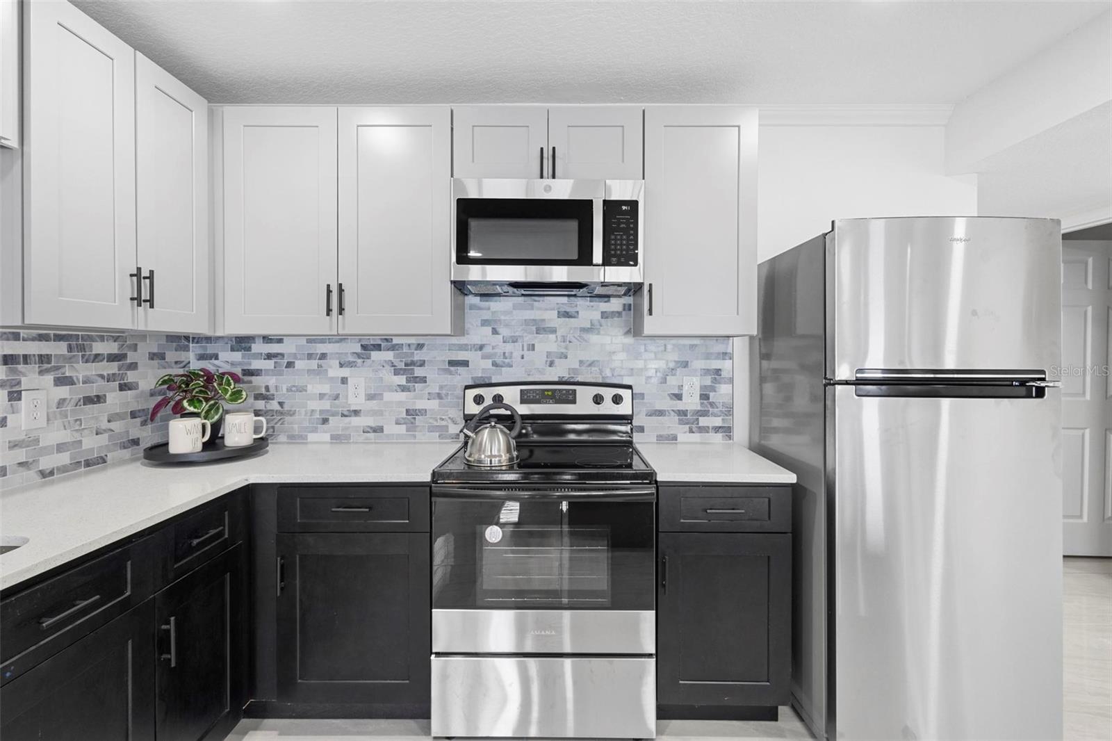 Image 15 of 72 For 1824 Lake Street