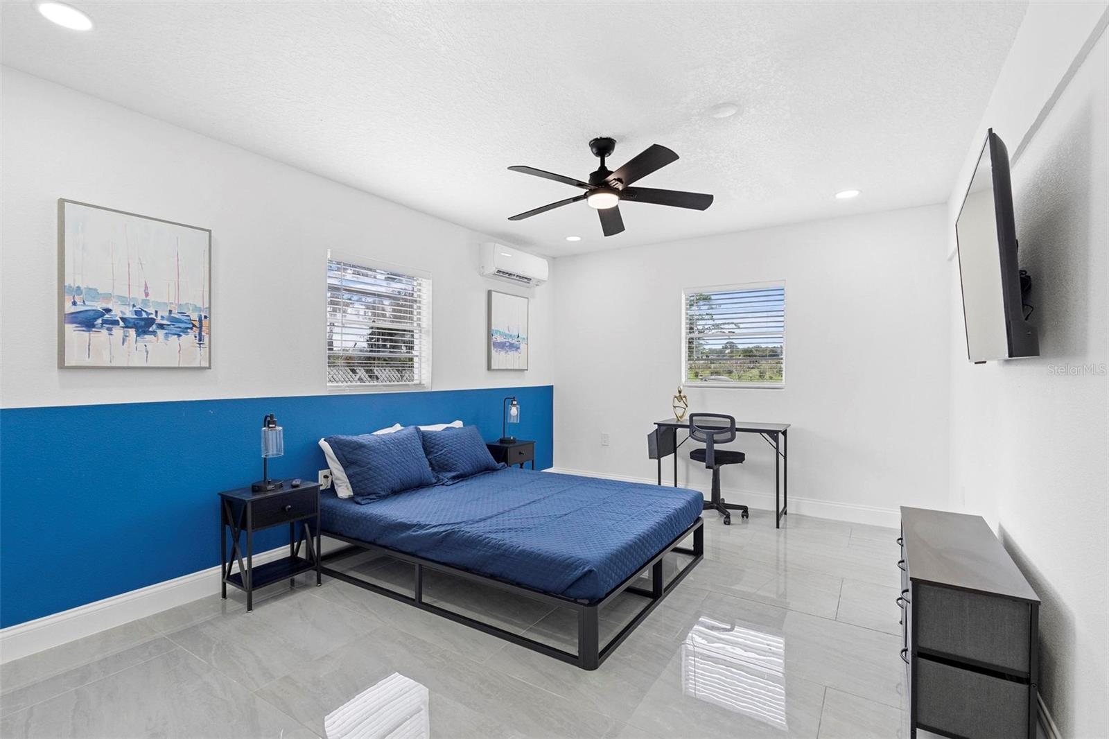 Image 19 of 72 For 1824 Lake Street