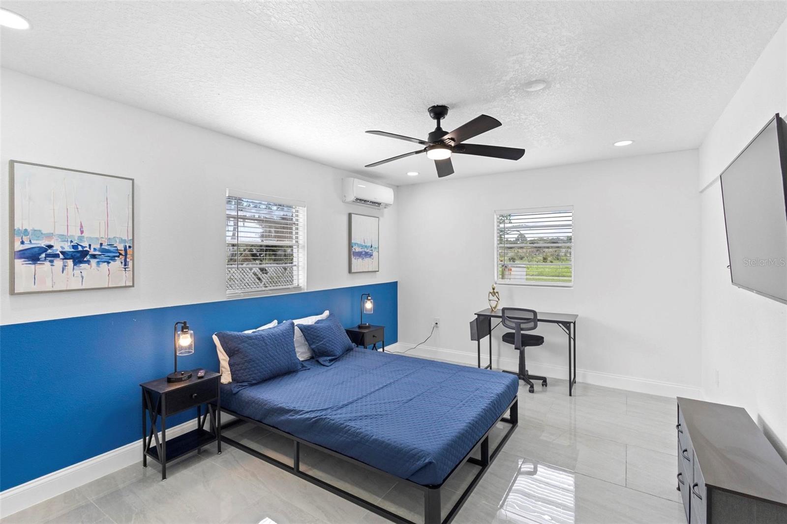 Image 21 of 72 For 1824 Lake Street