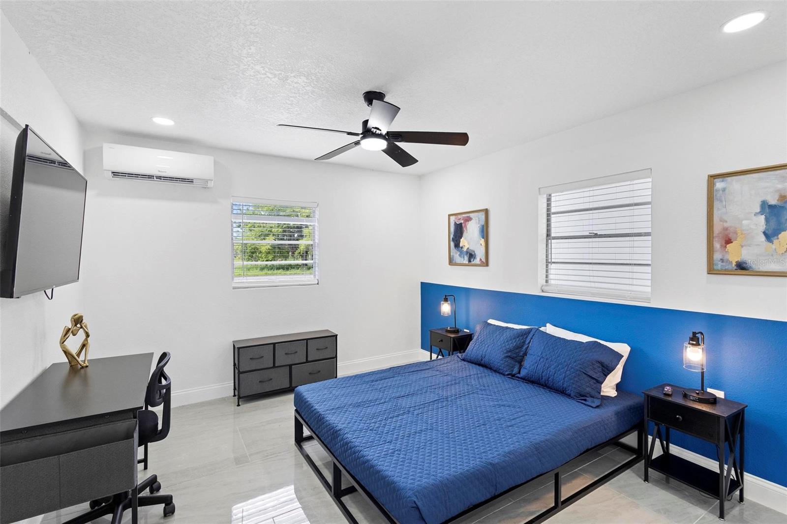 Image 23 of 72 For 1824 Lake Street