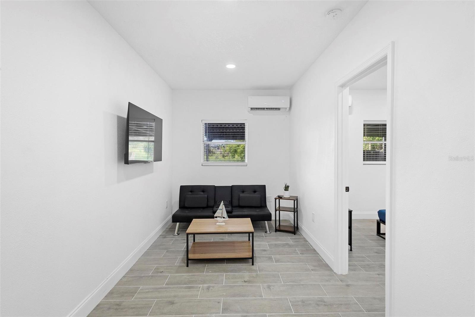 Image 30 of 72 For 1824 Lake Street