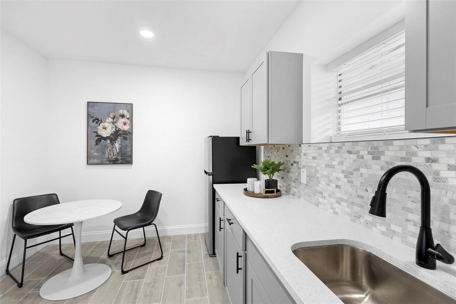 Image 35 of 72 For 1824 Lake Street