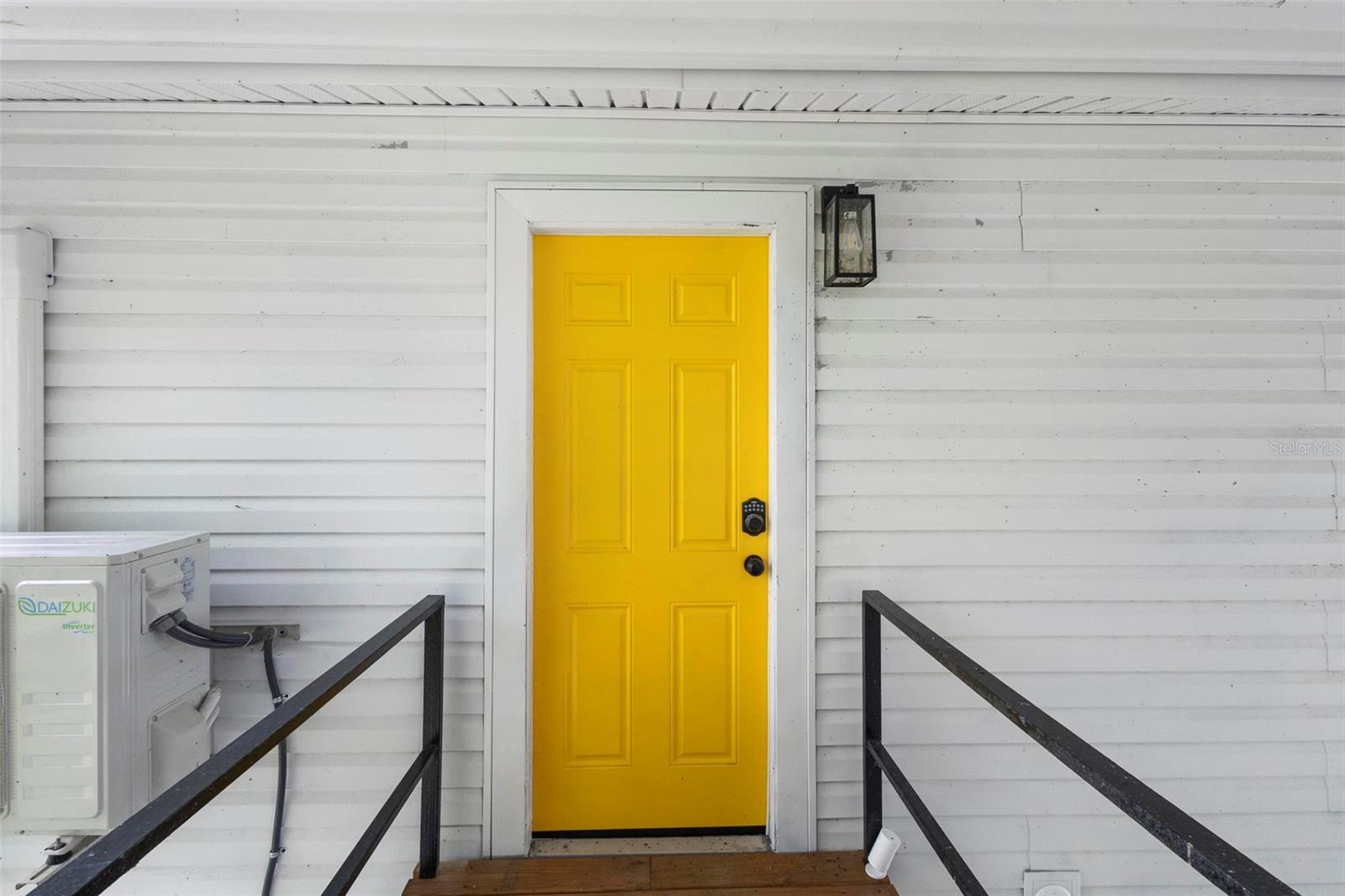 Image 38 of 72 For 1824 Lake Street