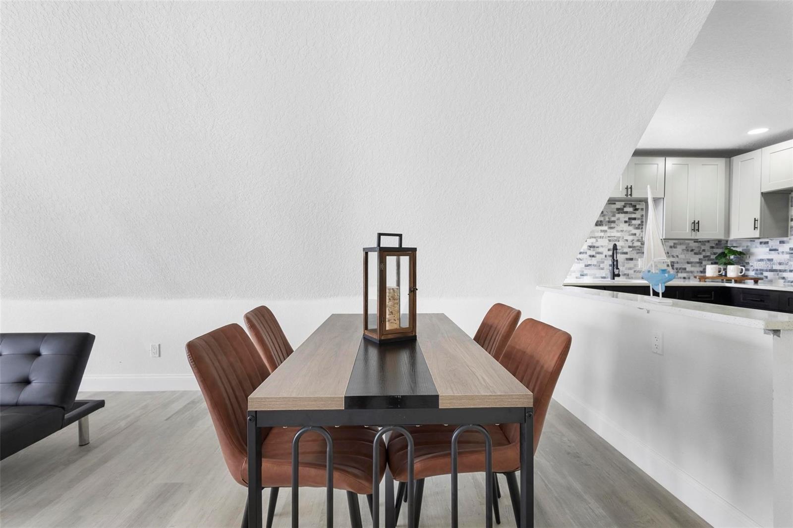 Image 52 of 72 For 1824 Lake Street