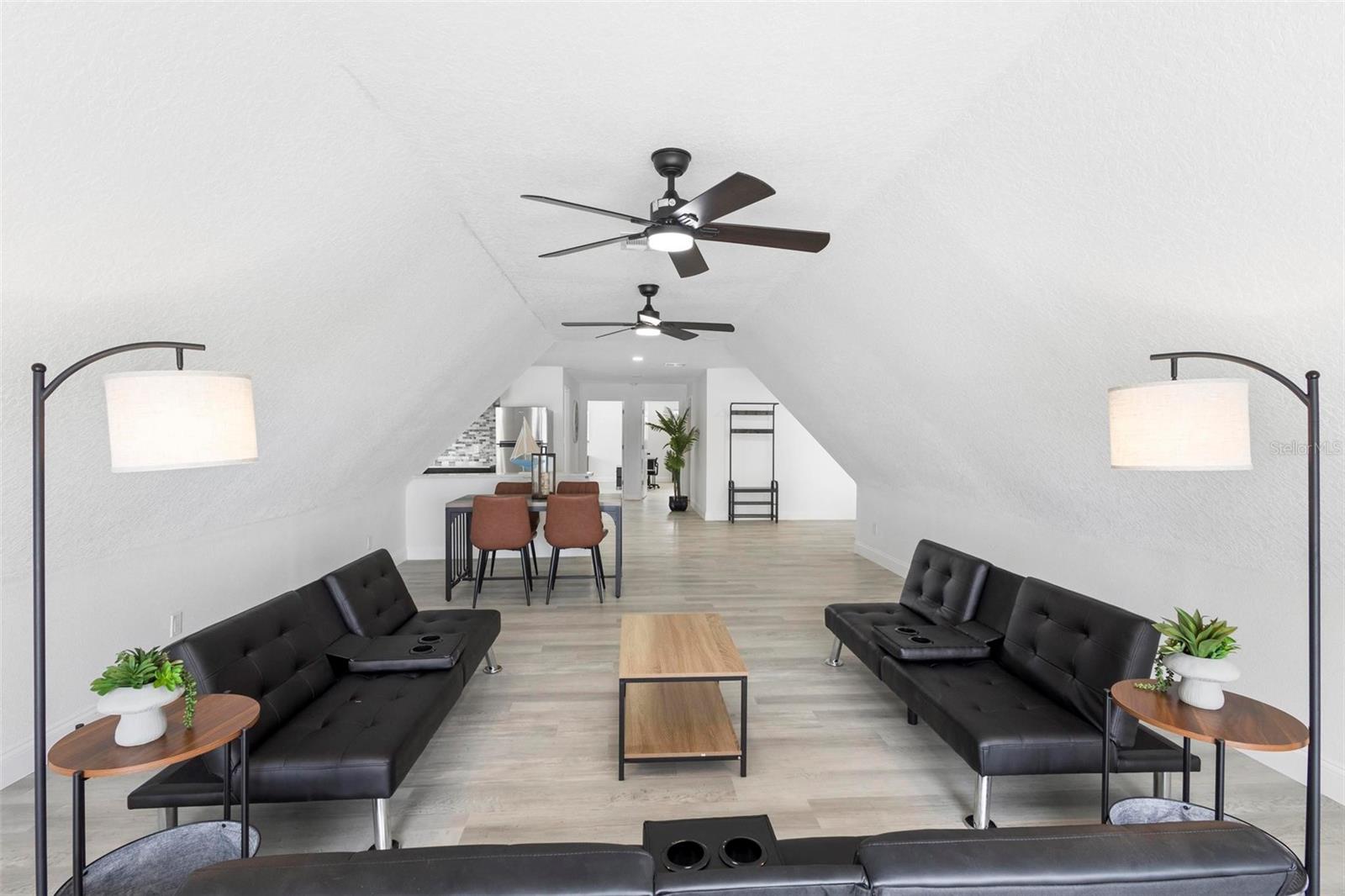 Image 53 of 72 For 1824 Lake Street