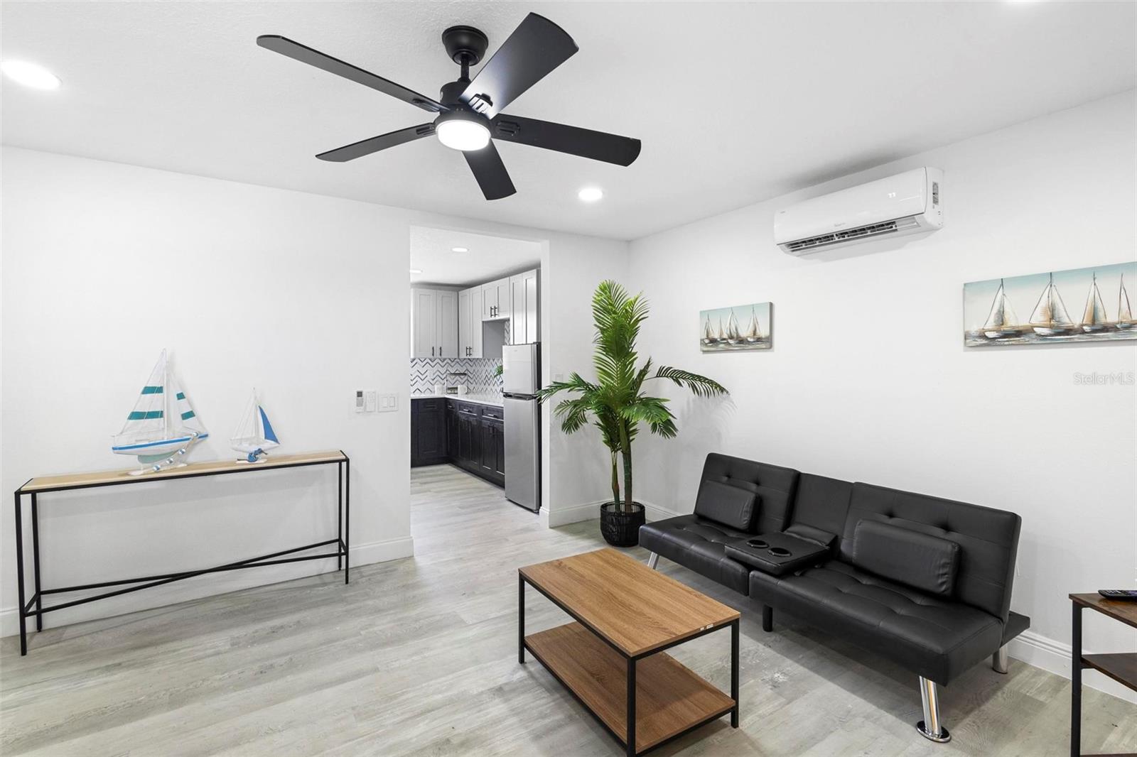 Image 66 of 72 For 1824 Lake Street