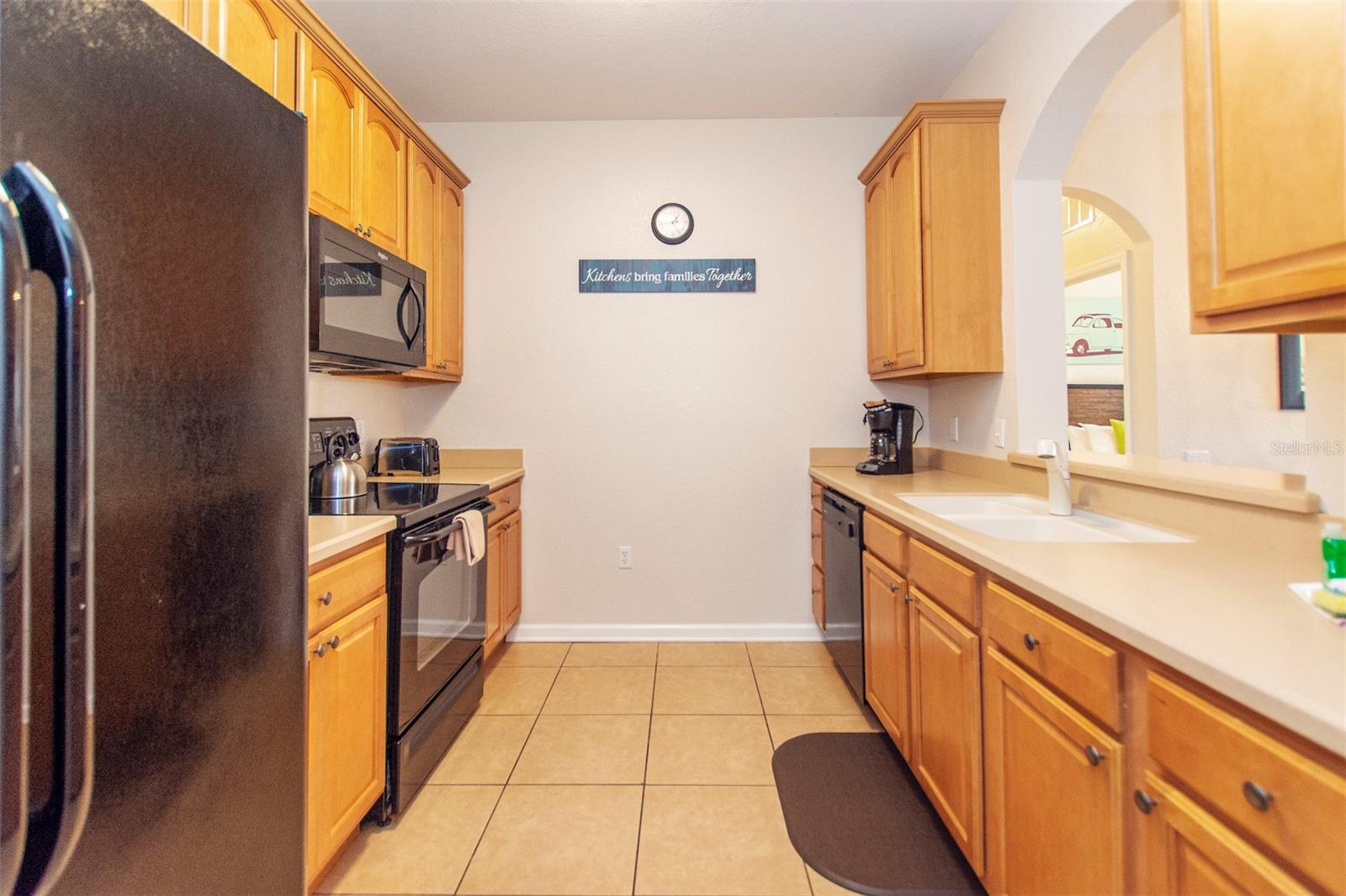 Image 6 of 46 For 4802 Cayview Avenue 204