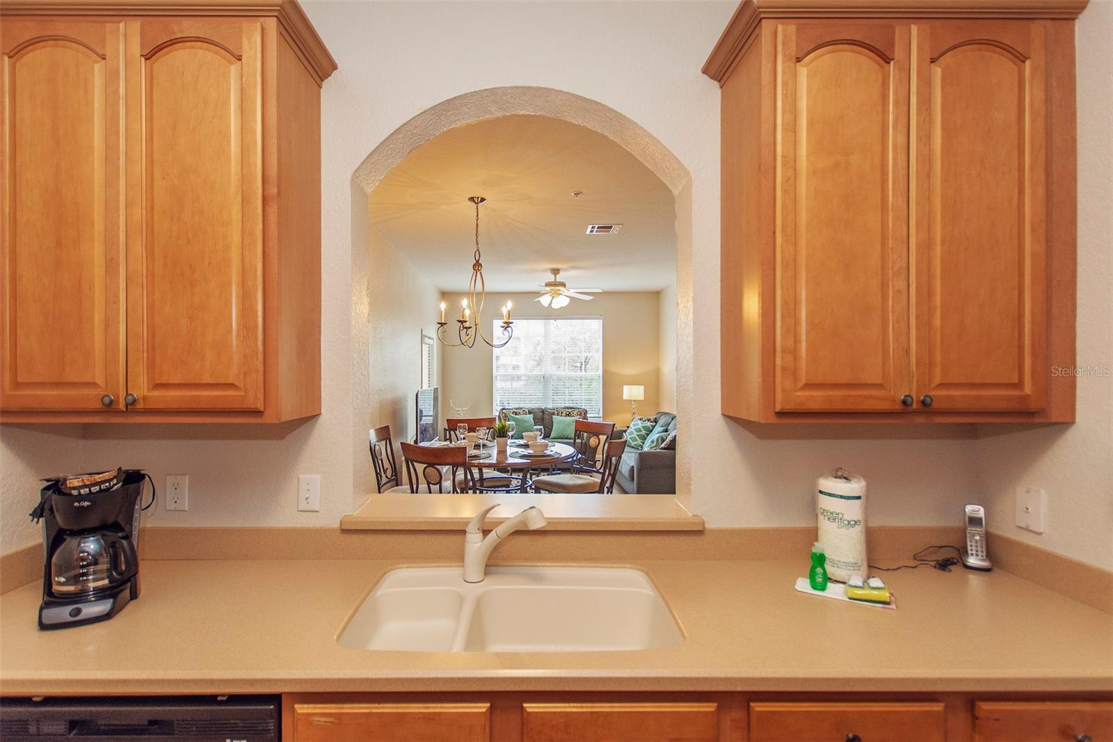 Image 7 of 46 For 4802 Cayview Avenue 204