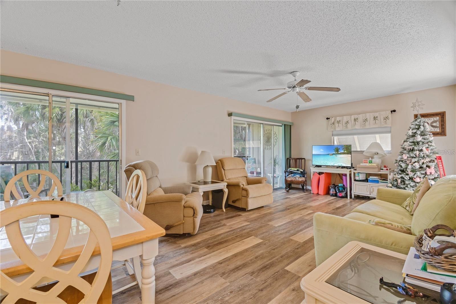 Image 14 of 21 For 120 Hibiscus Woods Court 4b