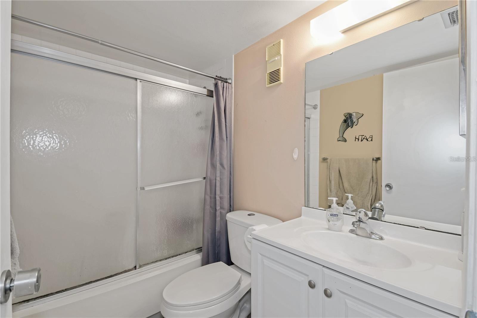 Image 17 of 21 For 120 Hibiscus Woods Court 4b