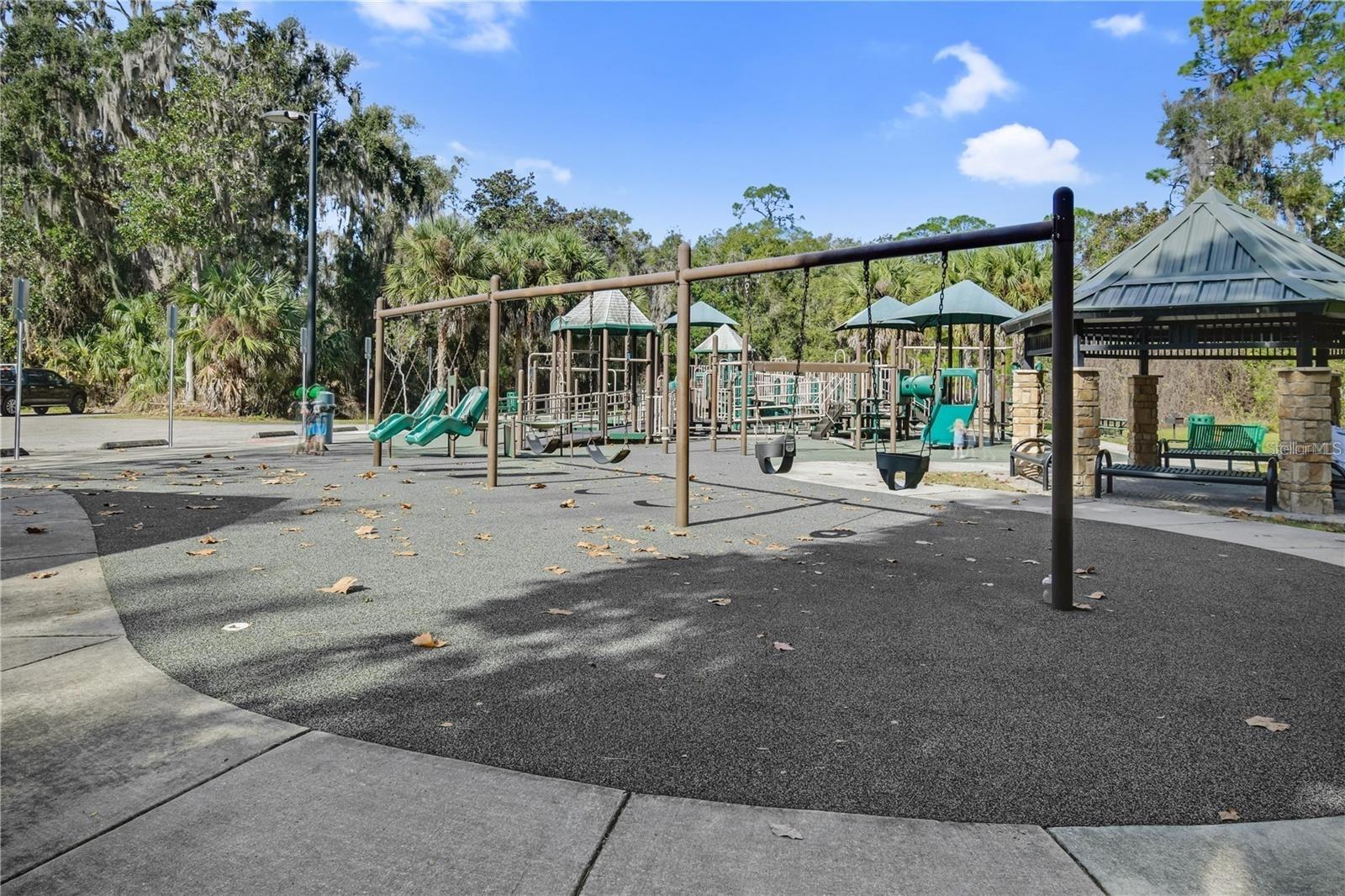 Image 5 of 21 For 120 Hibiscus Woods Court 4b