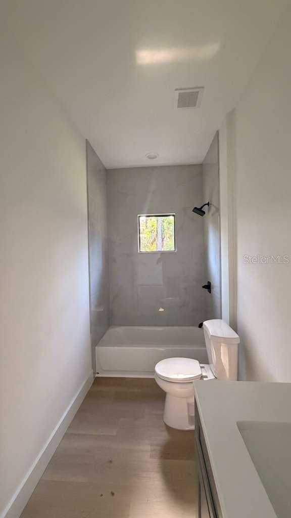 Listing photo id 41 for 2816 Silas Avenue