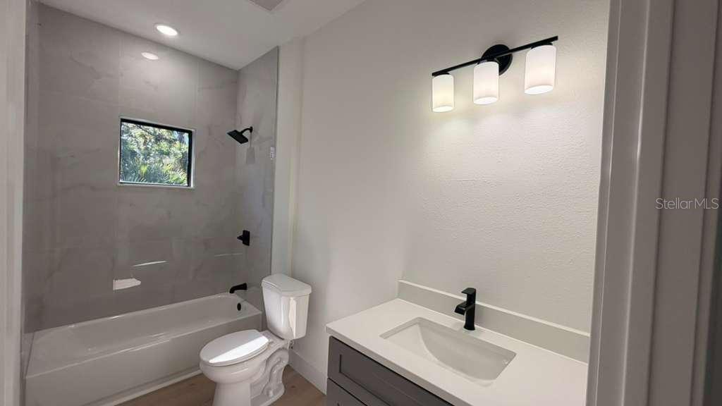 Listing photo id 43 for 2816 Silas Avenue