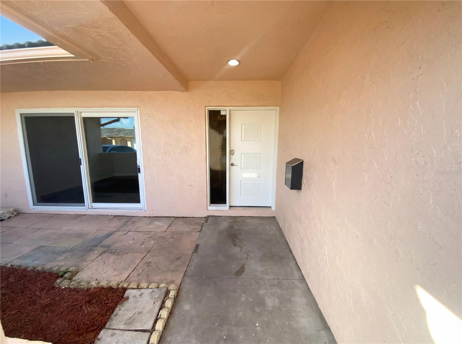 Image 16 of 20 For 5434 Larchmont Court N