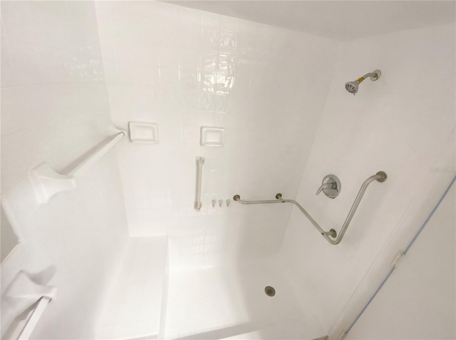 Image 8 of 20 For 5434 Larchmont Court N